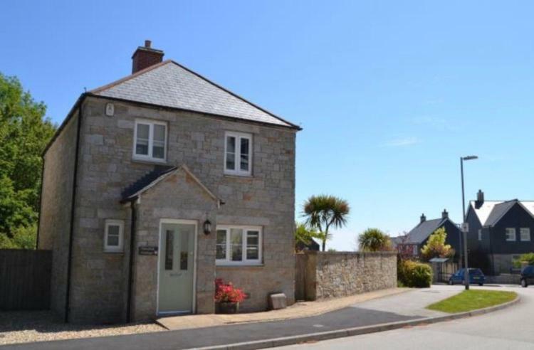Starfish Cottage- Private Access- Dog Friendly *